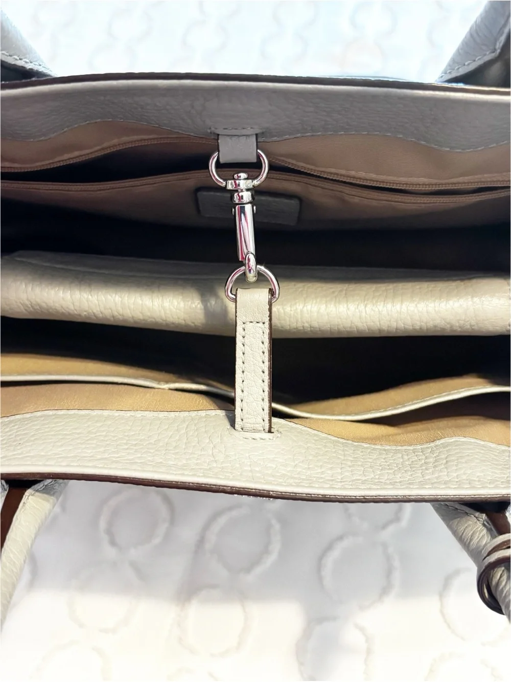 Ralph Lauren Grey/Silver Handbag Purse with Shoulder Strap Corpcore